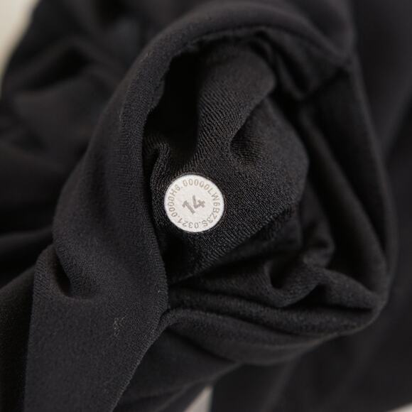 Lululemon Groove Super High Rise 23" Crop Black Leggings Womens Sz 14 - Picture 9 of 10